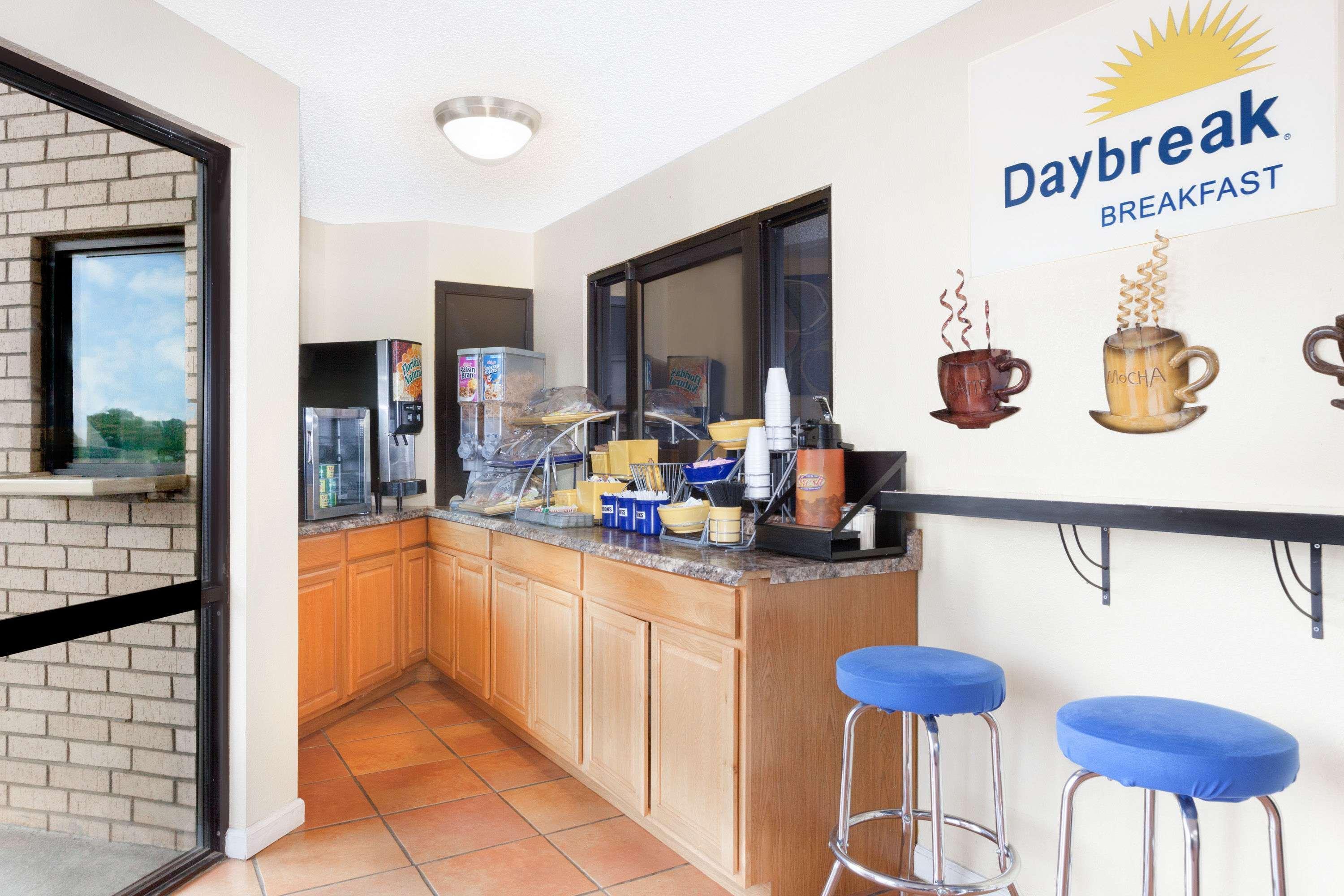 Days Inn By Wyndham Arcadia Louisiana מראה חיצוני תמונה